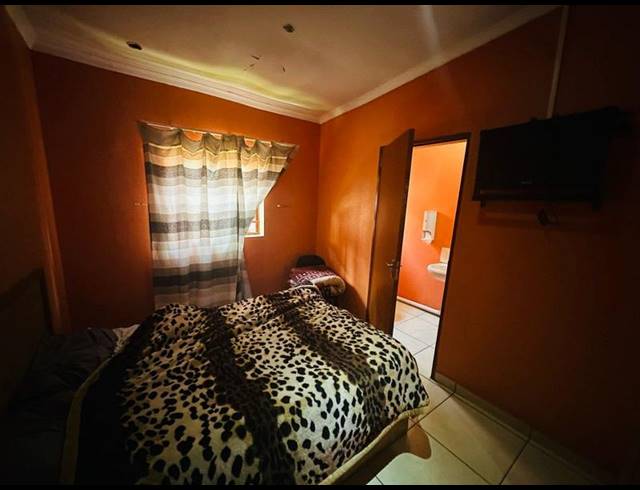 10 BEDROOM HOUSE FOR SALE IN DELVILLE